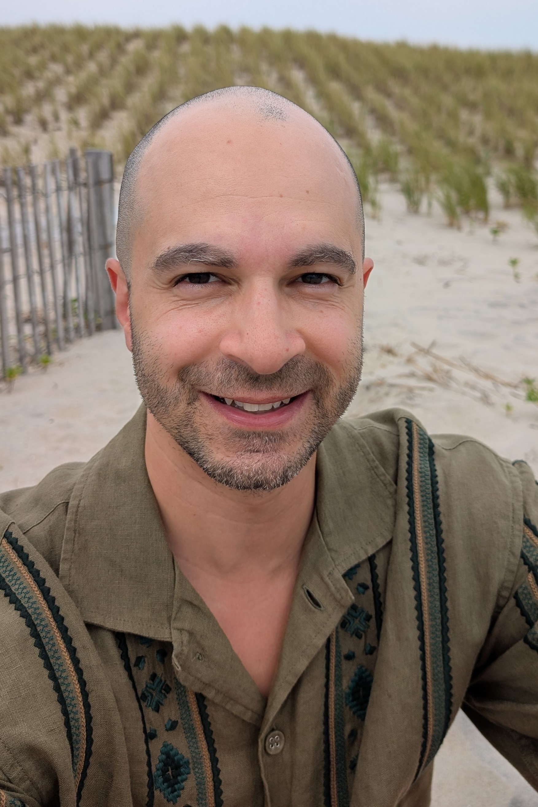 Portrait of Dr. Saúl Gomez